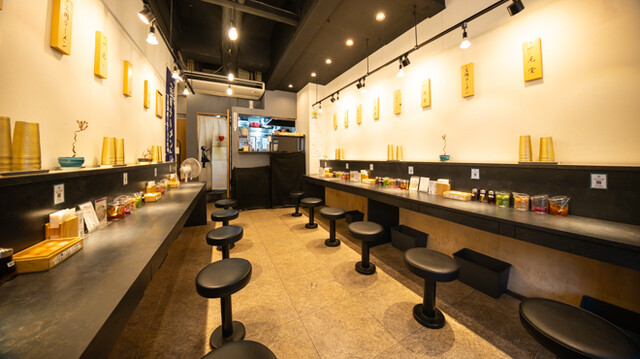 笠岡ラーメン 一元堂 神保町店の店内